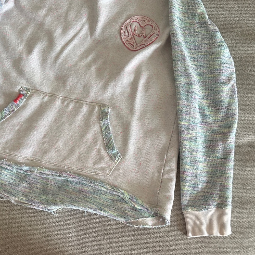 La Hearts Cream and Gray Hoodie - Picture 5 of 9